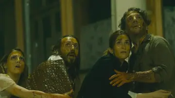 Zasłona do filmu "Μινόρε" #435417