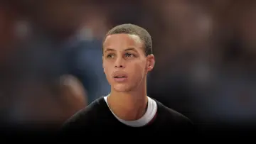 Zasłona do filmu "Stephen Curry: na straconej pozycji" #352998