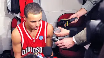 Zasłona do filmu "Stephen Curry: na straconej pozycji" #352999