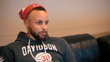 Zasłona do filmu "Stephen Curry: na straconej pozycji" #353006