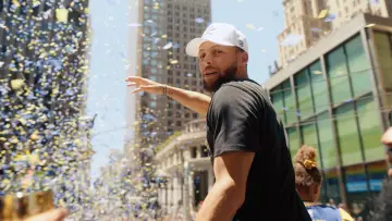 Zasłona do filmu "Stephen Curry: na straconej pozycji" #353034