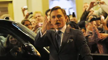 Zasłona do filmu "Być jak James Bond" #426647