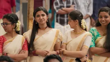 Zasłona do filmu "സൂപ്പര്‍ ശരണ്യ" #1181862