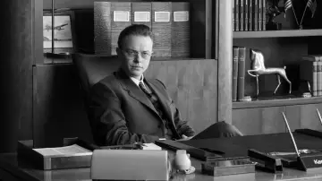 Zasłona do filmu "Oppenheimer" #160749