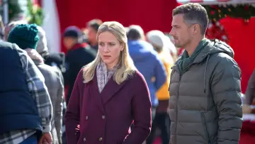 Zasłona do filmu "Time for Them to Come Home for Christmas" #1874160