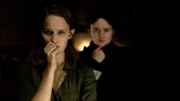 Zasłona do filmu "Love Gets a Room" #1860720