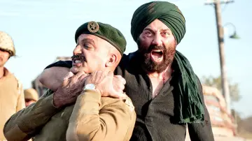 Zasłona do filmu "गदर २" #377372
