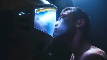 Zasłona do filmu "Kiss" #1897678