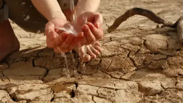 Zasłona do filmu "Unser Trinkwasser - Versiegt die Quelle?" #419385