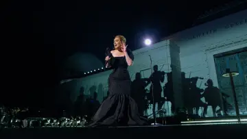 Zasłona do filmu "Adele One Night Only" #411191