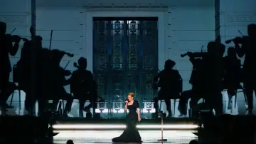 Zasłona do filmu "Adele One Night Only" #411195