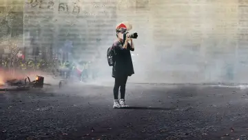 Zasłona do filmu "Endangered" #1589921