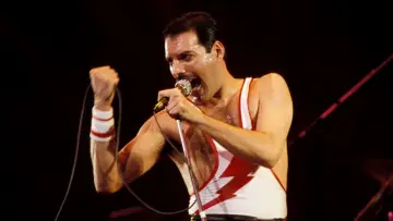 Zasłona do filmu "Freddie Mercury: The Final Act" #1640972