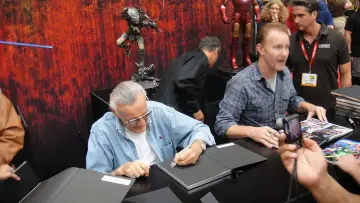Zasłona do filmu "Comic-Con Episode IV: A Fan