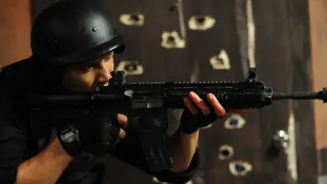 Zasłona do filmu "Raid" #217706