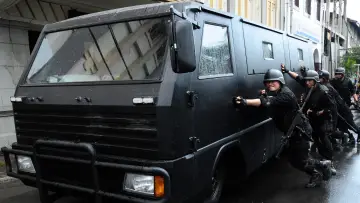 Zasłona do filmu "Raid" #676003