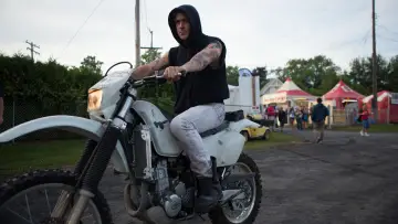 Zasłona do filmu "Drugie Oblicze" #249880