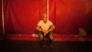 Zasłona do filmu "Drugie Oblicze" #696316