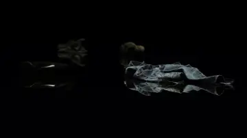 Zasłona do filmu "Pod skórą" #805189