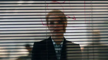Zasłona do filmu "Wróg numer jeden" #689420