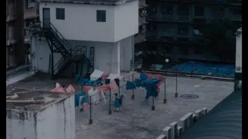 Zasłona do filmu "Wszystkie odcienie światła" #616335