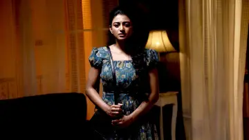 Zasłona do filmu "ஒயிட் ரோஸ்" #1074016
