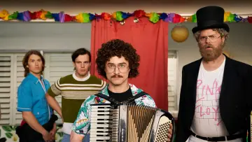 Zasłona do filmu "Weird: The Al Yankovic Story" #268224