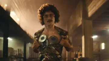 Zasłona do filmu "Weird: The Al Yankovic Story" #899258