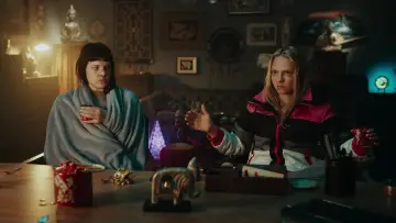 Zasłona do filmu "Czarna dziura" #802993
