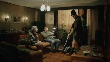 Zasłona do filmu "Czarna dziura" #802997
