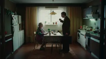 Zasłona do filmu "Czarna dziura" #803009