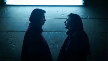 Zasłona do filmu "Bez niej" #984428