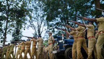 Zasłona do filmu "നരിവേട്ട" #781926