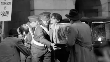 Zasłona do filmu "LOLA" #195672