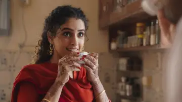 Zasłona do filmu "मिसिज़" #869827