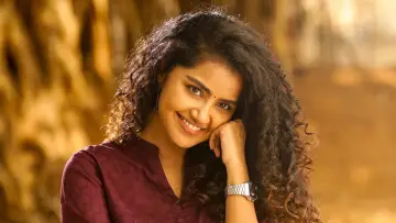 Zasłona do filmu "బటర్ఫ్లై" #1158801