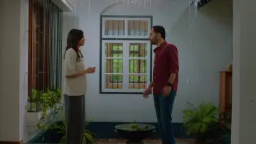 Zasłona do filmu "ഓടും കുതിര ചാടും കുതിര" #1788013