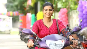 Zasłona do filmu "தீயவர் குலைகள் நடுங்க" #785696