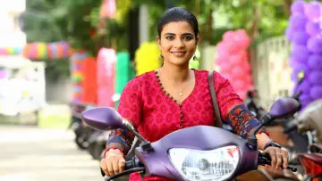 Zasłona do filmu "தீயவர் குலைகள் நடுங்க" #785699