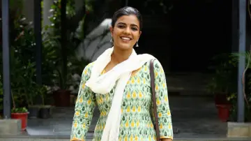 Zasłona do filmu "தீயவர் குலைகள் நடுங்க" #785701
