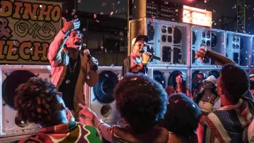 Zasłona do filmu "Nosso Sonho" #384109