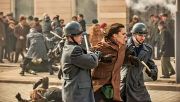 Zasłona do filmu "Marzec 