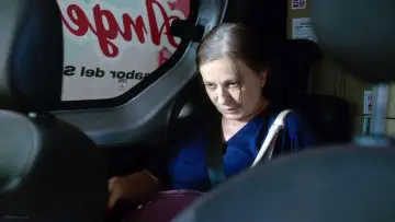 Zasłona do filmu "Elena wie" #1013142