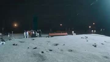 Zasłona do filmu "Zabierz mnie na Księżyc" #581087