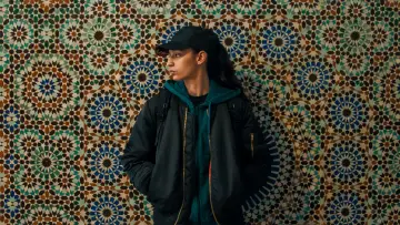 Zasłona do filmu "Młodsza siostra" #534124