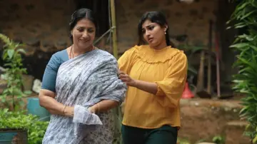 Zasłona do filmu "സ്വർഗ്ഗത്തിലെ  കട്ടുറുമ്പു" #503421