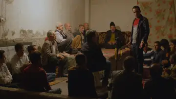 Zasłona do filmu "Niedźwiedzie nie istnieją" #194392