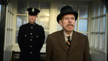 Zasłona do filmu "Wredne liściki" #368358