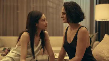 Zasłona do filmu "Emmanuelle" #589600