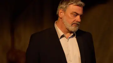 Zasłona do filmu "Niezniszczalna" #622862